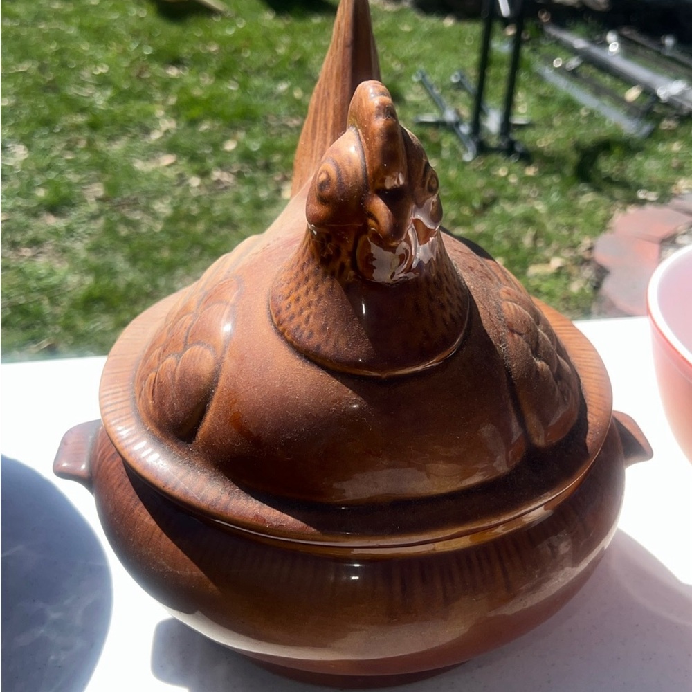 Rustic Brown Hen-Shaped Ceramic Dish